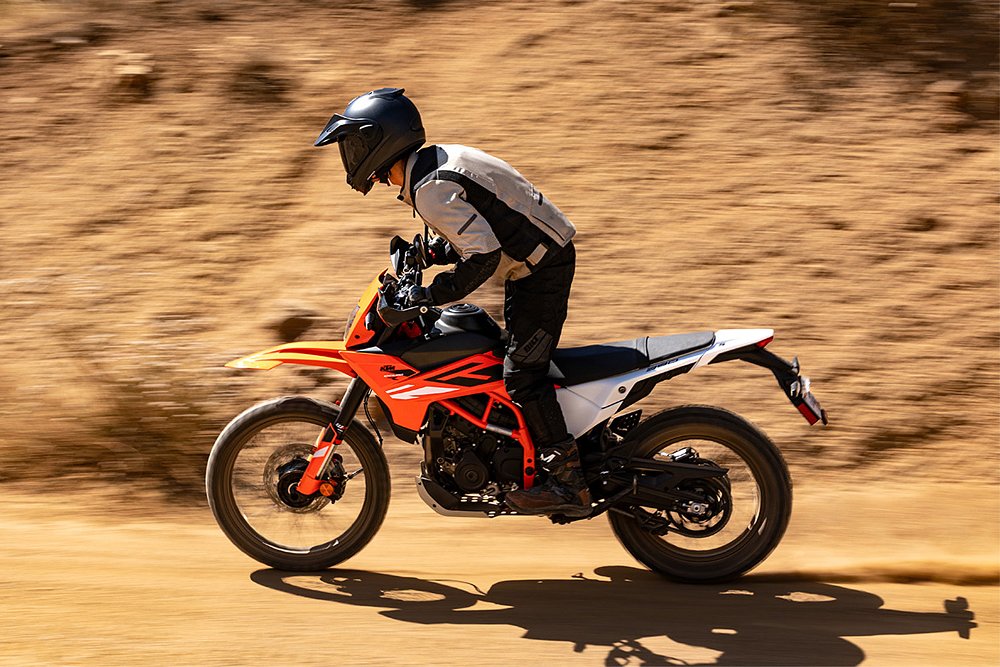 Dustin breaks traction while riding off-road on the 390 Enduro R.