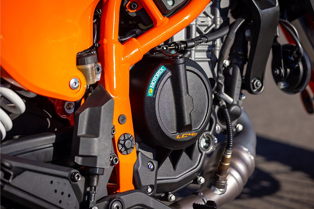 A close-up of the 390 SMC R's LC4c single-cylinder engine.