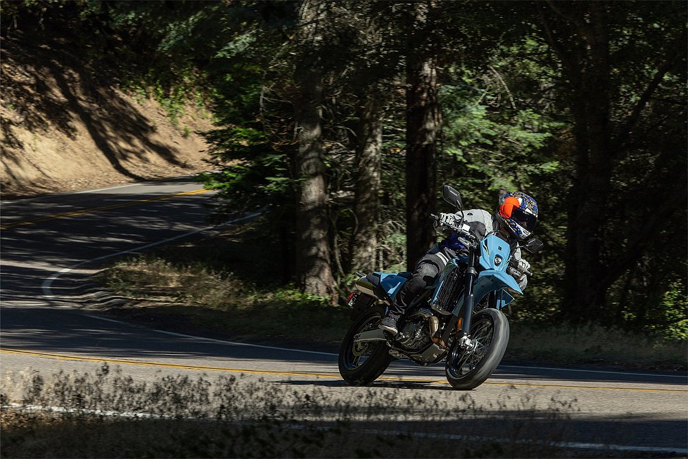 Dustin bends the DR-Z4SM around a curve on Palomar Mountain Road.