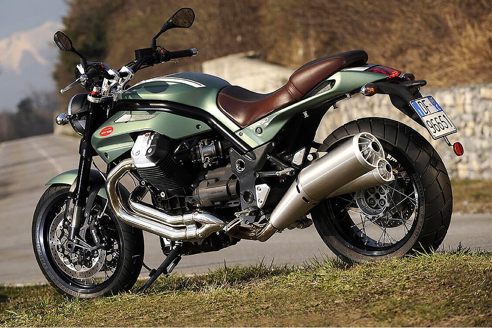 A rear-end shot of the Moto Guzzi Griso 1200 8V.