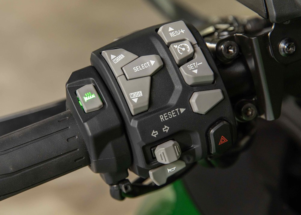 2025 Kawasaki Ninja 1100 SX SE and H2 SX SE switchgear control detail.
