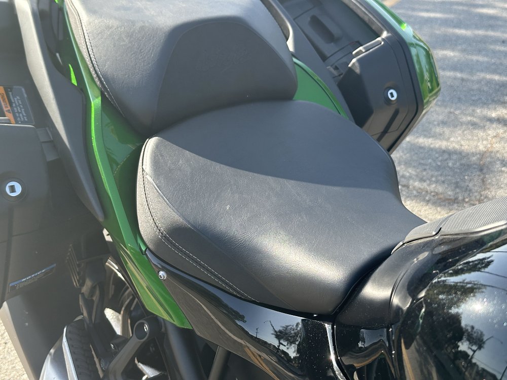 2025 Kawasaki H2 SX SE seat detail.