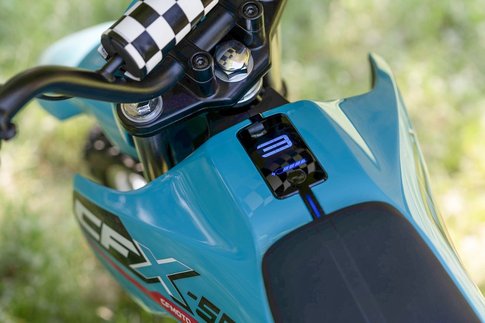 view of the electronic display showing power level on the CFX-5E