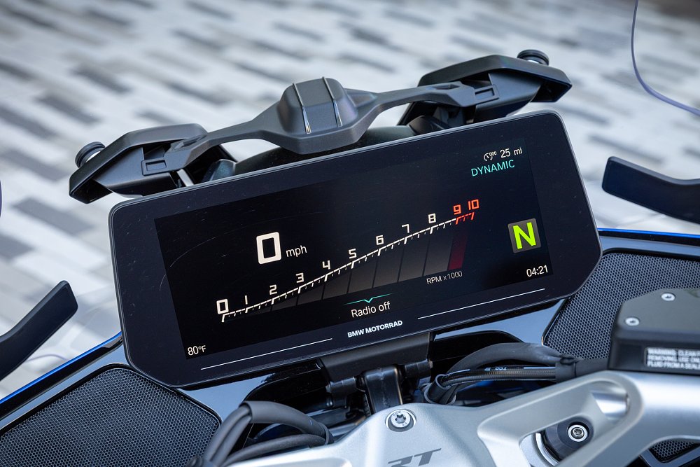 image of the full-color TFT display