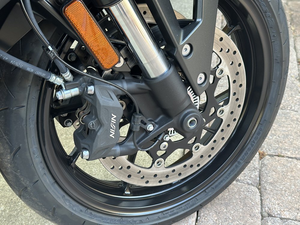 2025 Suzuki GSX-8R front brake and wheel detail.